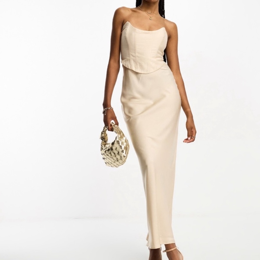 NEW Elegant Cream Maxi Dress